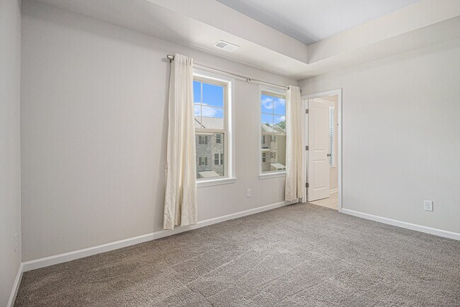 Building Photo - 3497 Hidden Valley Cir