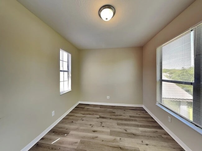 Building Photo - 20352 Chestnut Grove Dr