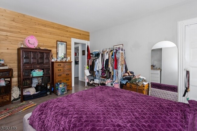 Building Photo - 298 Carmita Ave