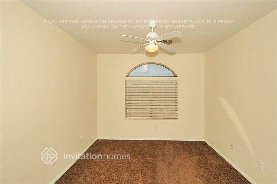 Building Photo - 7111 N 77th Dr