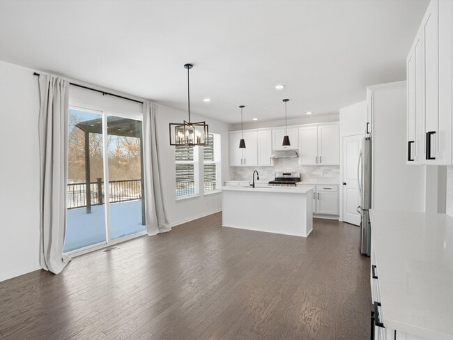 Building Photo - 6246 Hawthorne Ave