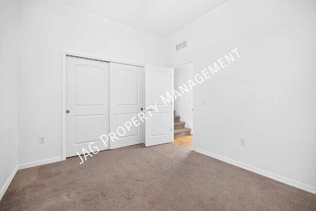 Building Photo - 2199 Emerald Springs Dr