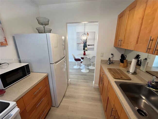 Building Photo - 508 Antioch Ave