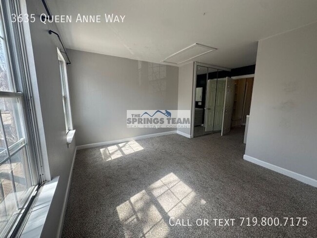 Building Photo - 3635 Queen Anne Way