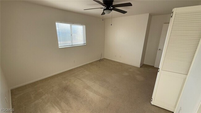 Building Photo - 2825 SW Santa Barbara Pl