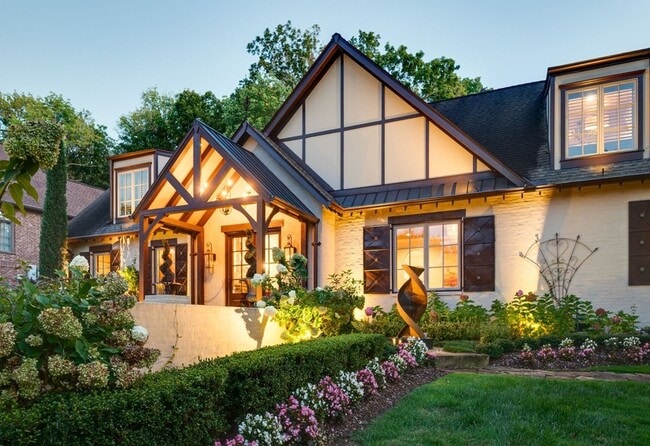 Building Photo - 3807 Harding Pl