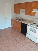 Building Photo - 10466 Parkman Dr