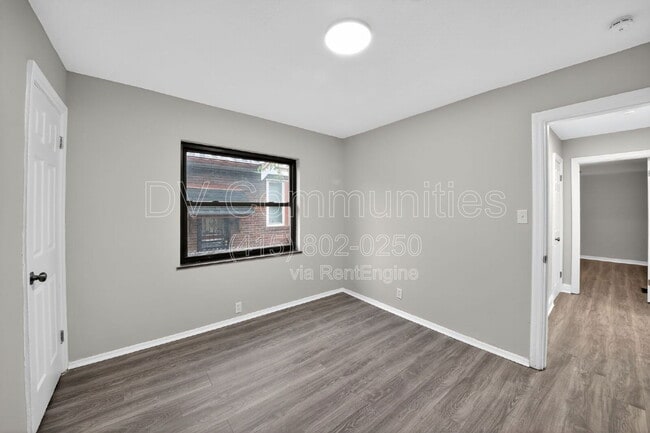 Building Photo - 1818 Lawn Ave