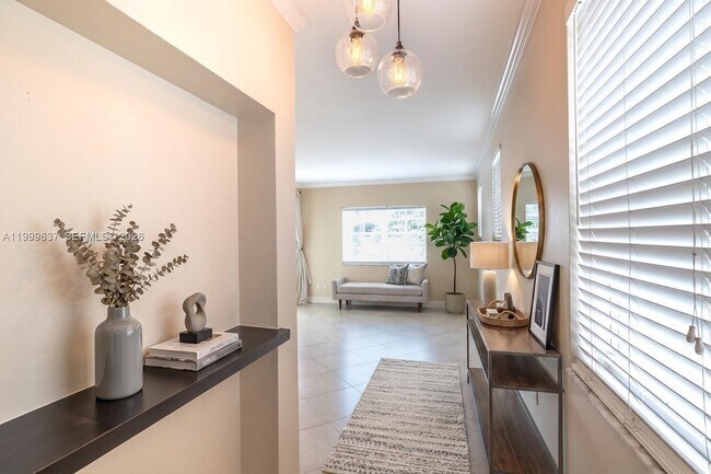 Building Photo - 3255 NE 184th St