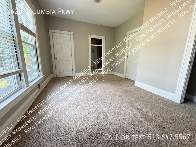 Building Photo - 3620 Columbia Pkwy