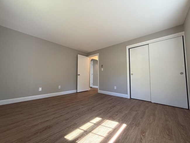 Building Photo - 96 Richardson Rd