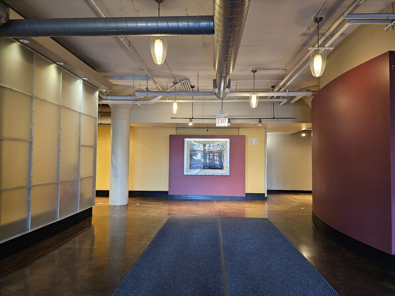 Building Photo - 2323 West Pershing Road