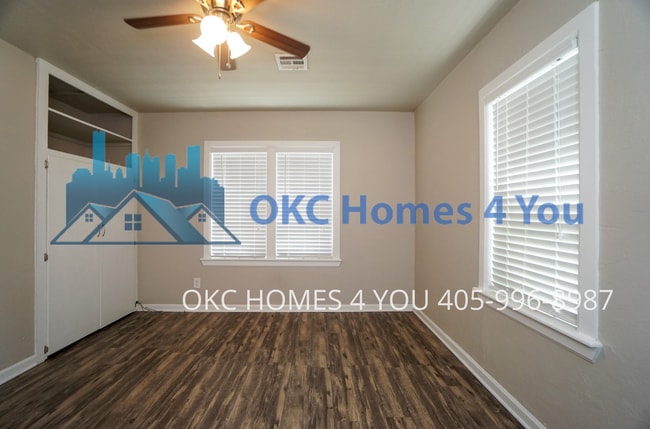 Building Photo - Updated 2 Bed Near I-44!