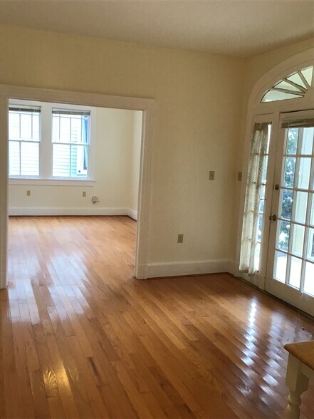 Dining room - 5714 Willow St