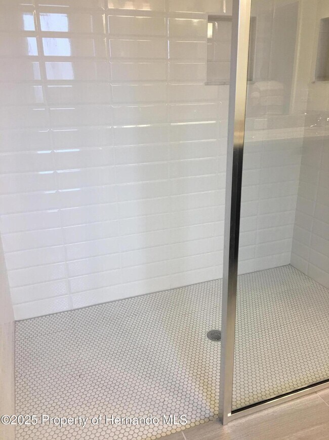 Building Photo - 5635 Pillar Ave