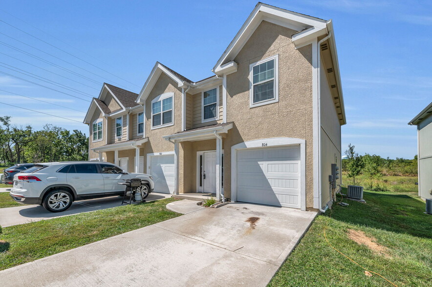 Building Photo - Autumn Woods