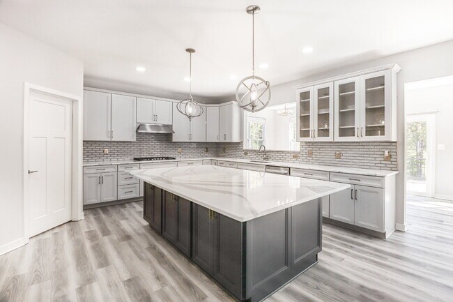 Building Photo - Now Available for Lease – Executive Home i...