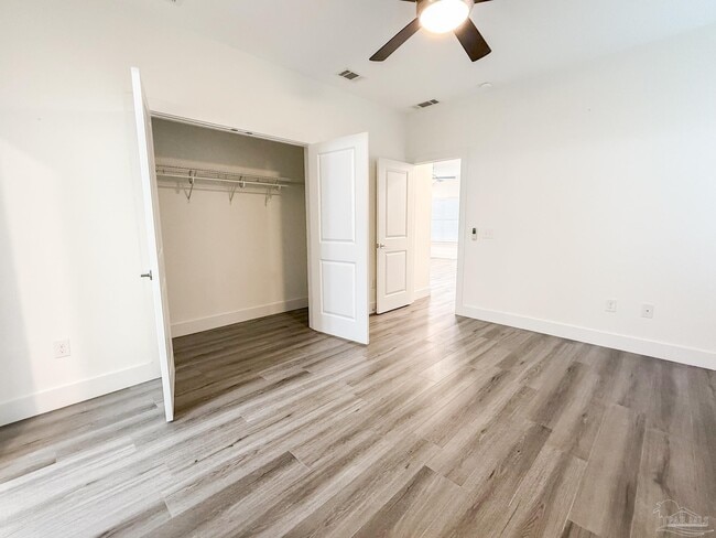 Building Photo - 6214 Ferguson Dr