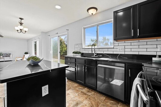 Building Photo - 1571 Morrison Farms Dr