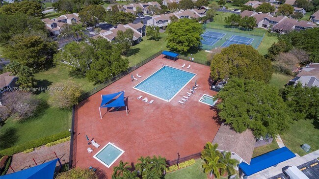 Building Photo - 616 Woodgate Ln