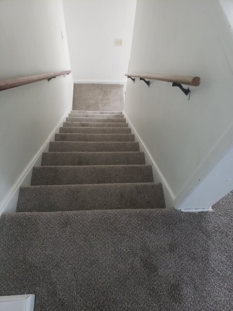 Building Photo - 51 Montfort Dr