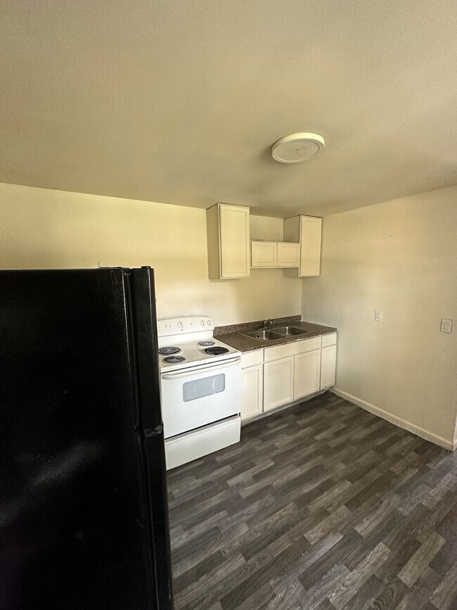 Building Photo - 1439 Grothe St