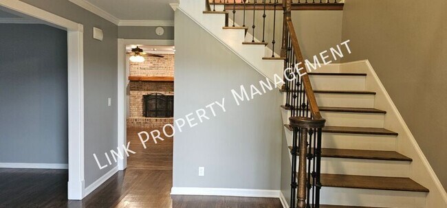 Building Photo - 7701 Elizabeth Way Dr