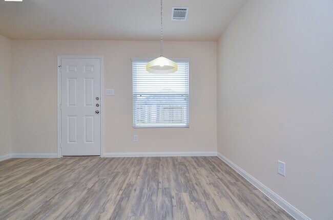 Building Photo - 24226 Ravenna Oaks Ct