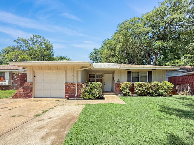 Building Photo - 4325 Prairie Ln