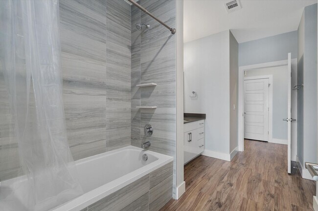 Building Photo - Luxury Burnet Road Condominium For Rent