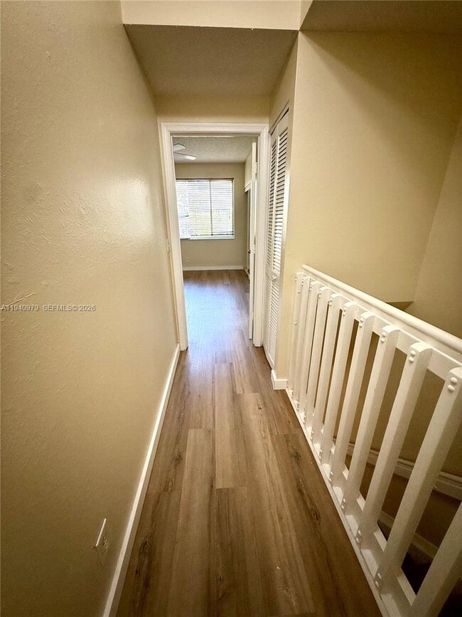 Building Photo - 7886 Dixie Beach Cir