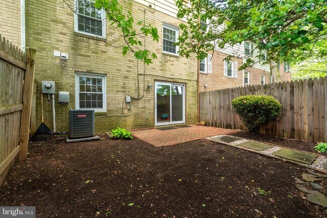 Building Photo - 12707 Harborview Ct