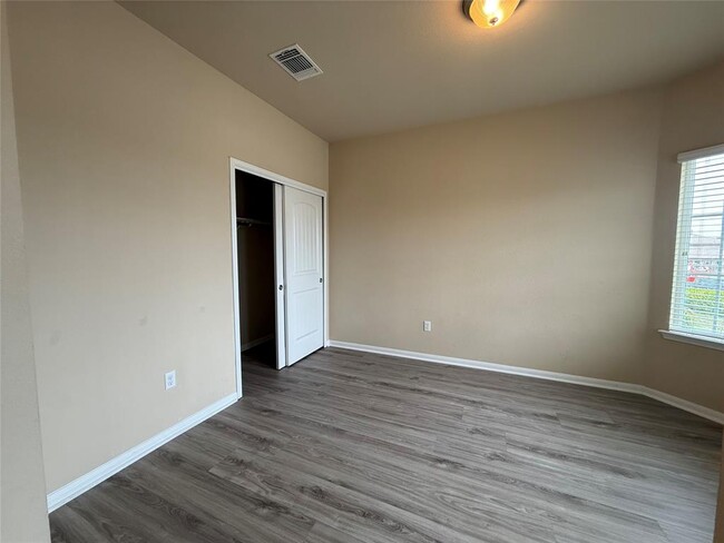 Building Photo - 503 Libani Ln