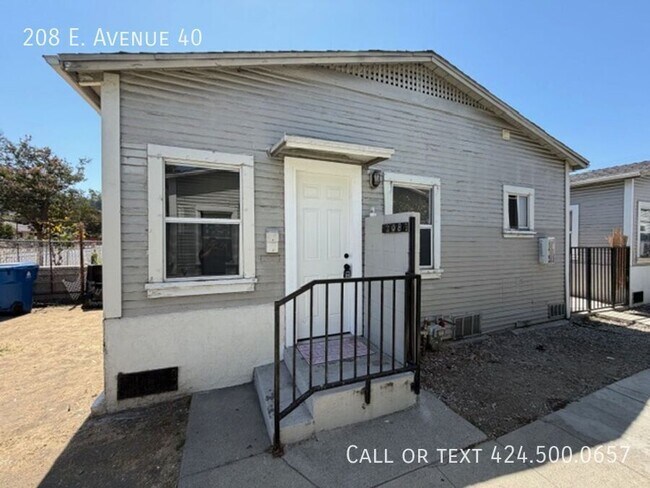 Building Photo - 208 E Avenue 40