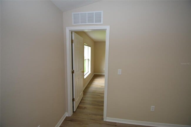 Building Photo - 20 Wheeler Ln