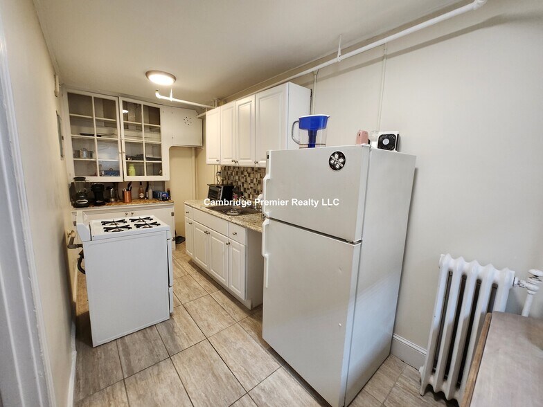 Building Photo - 67 Washington St