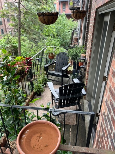 Building Photo - 115 Chandler St