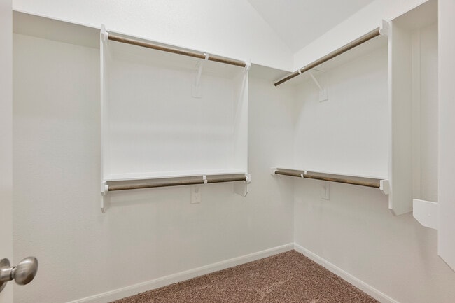 Building Photo - 2133 Dumfries Dr