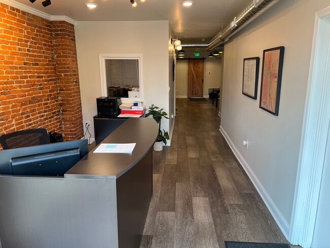 Building Photo - 710 Columbia Ave