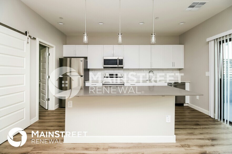 Building Photo - 1119 S Stapley Dr