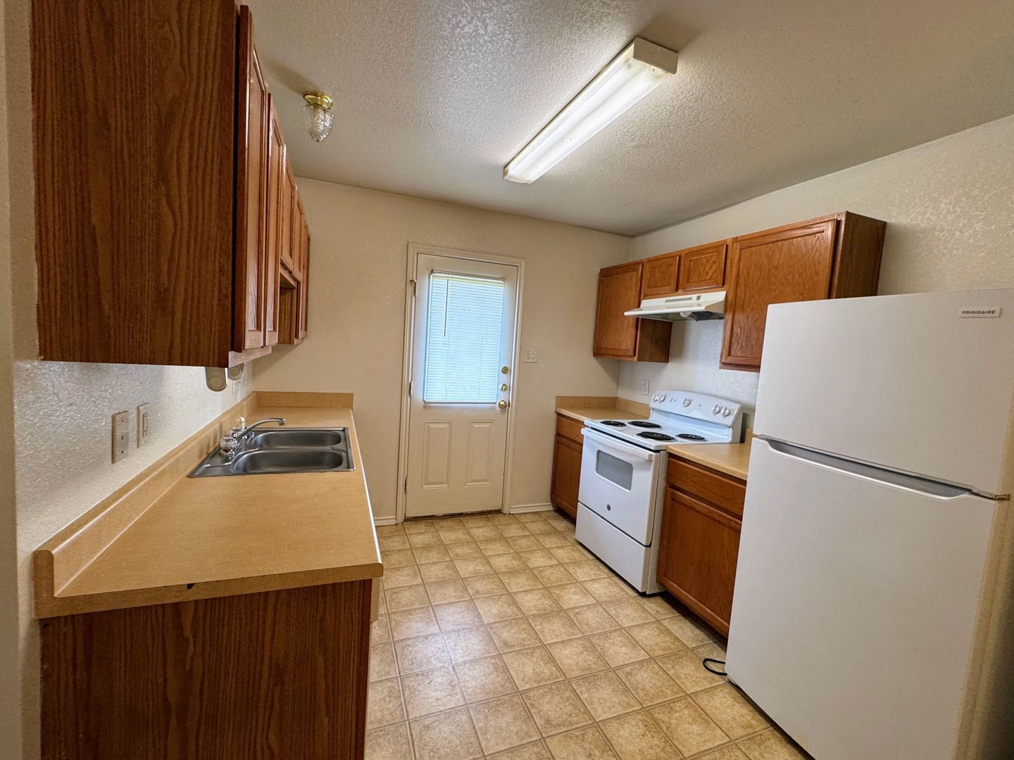 Building Photo - 5102 Lauren Lea Dr