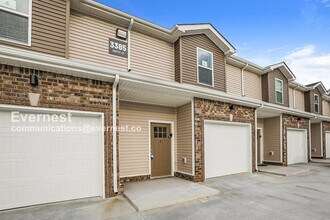 Building Photo - Limited Time Special Offer / 2 Bed/2.5 Bath Townhome with Garage / Pet-Friendly / Available Now!