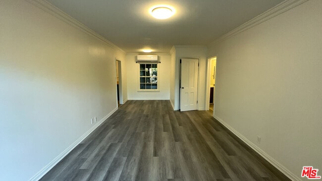 Building Photo - 4950 Beverly Blvd