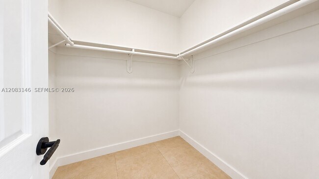 Building Photo - 3558 SW 26th St