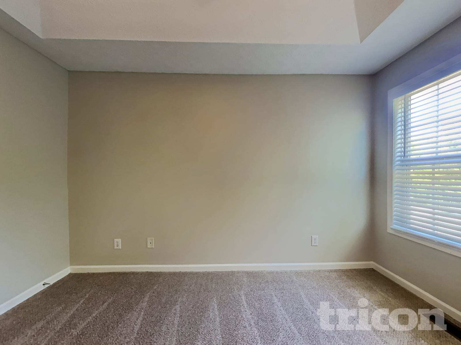 Building Photo - 15 Woodwind Dr