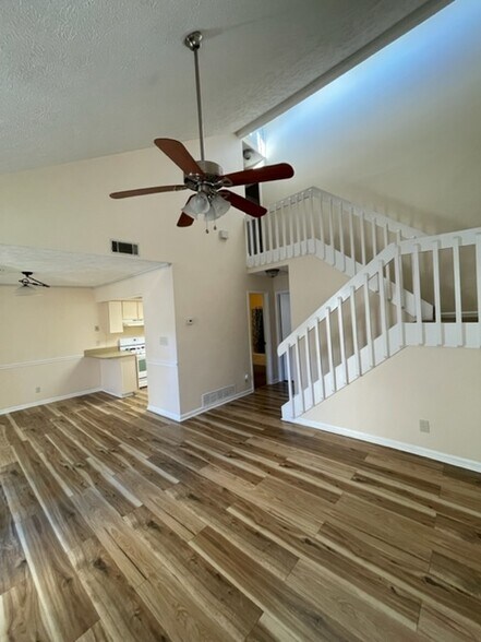 Building Photo - 1609 Homestead Trl