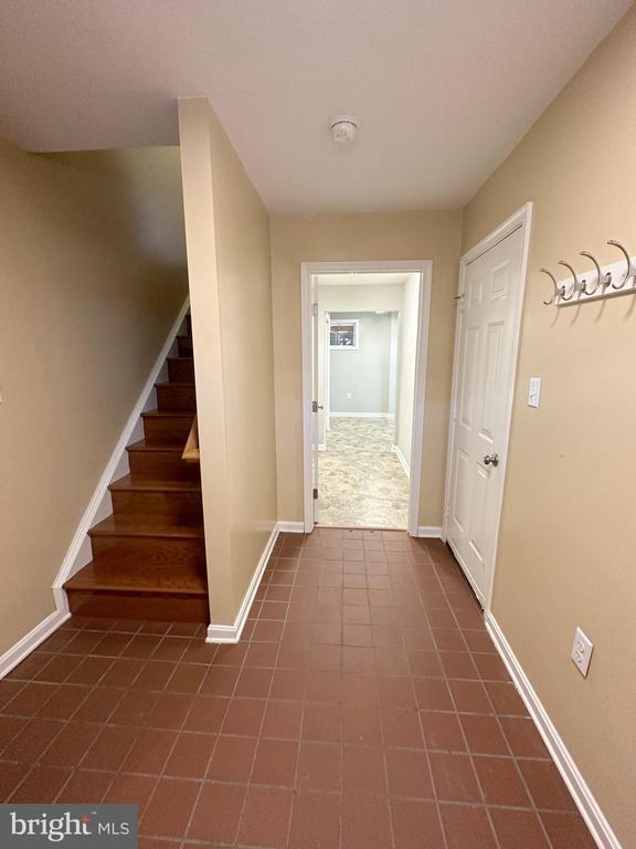 Primary Photo - 102 Ridge Ct