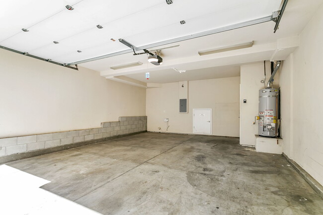 Building Photo - 2743 Corde Terra Cir