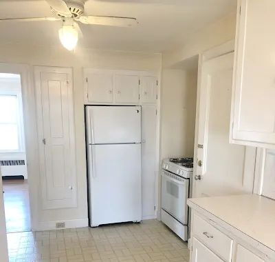 Building Photo - One bedroom, One bath in Quincy Center!!!