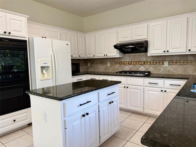Building Photo - 11112 Marden Ln